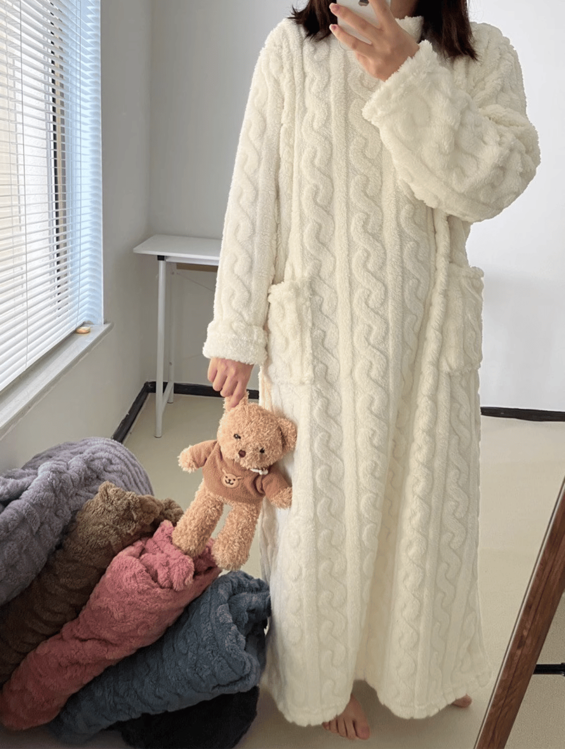 A Warm Gift Winter Coral Velvet Home Clothes
