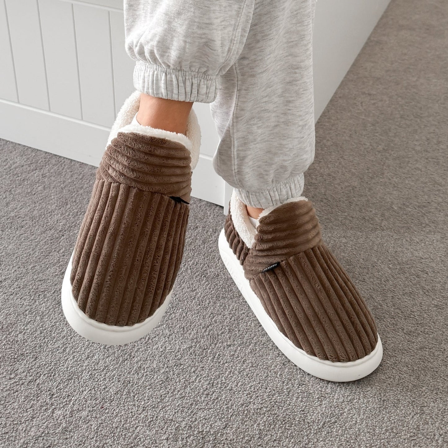 Aure Paris Slippers
