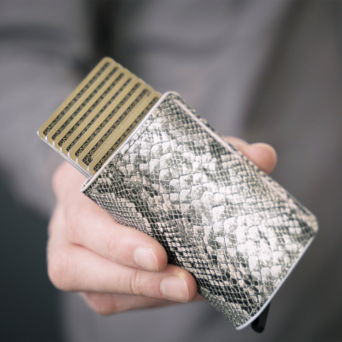 Slim Pop-Up RFID Aluminum Wallet